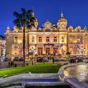 New Designer Next To Casino Square With Ac & Internet Appartamento